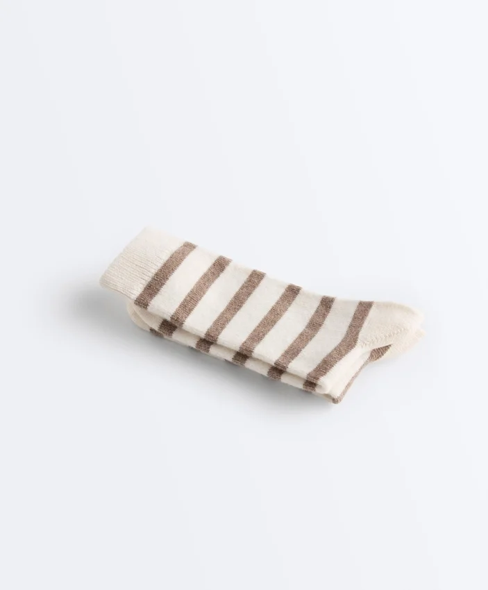 Chaussettes classiques en 19 % cachemire et 12 % laine Chaussettes classiques en 19 % cachemire et 12 % laine