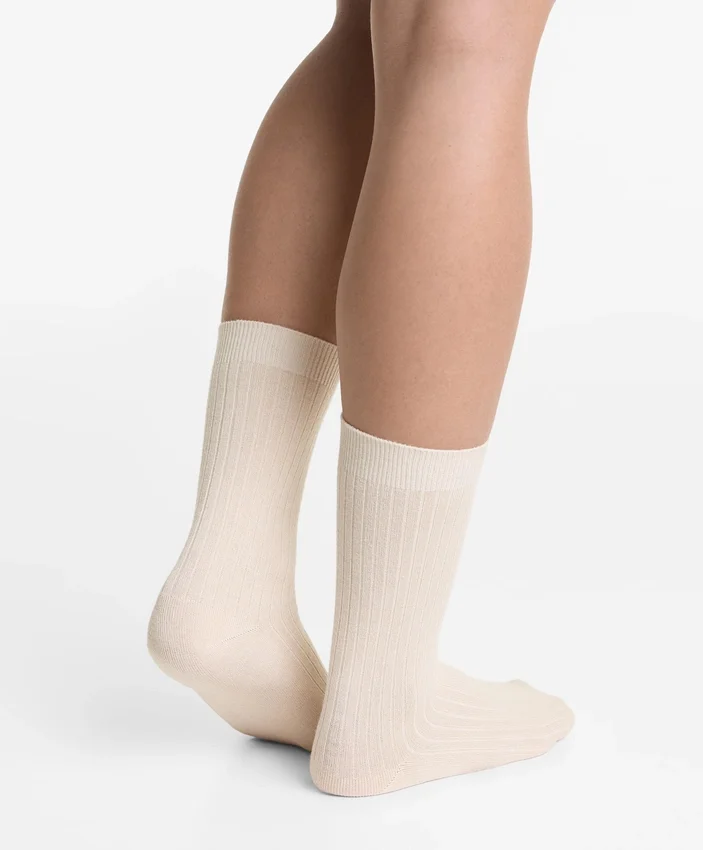 Chaussettes classiques en mélange de modal avec 13 % de cachemire Chaussettes classiques en mélange de modal avec 13 % de cachemire