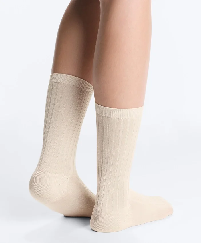 Chaussettes classiques en mélange de soie à côtes Chaussettes classiques en mélange de soie à côtes