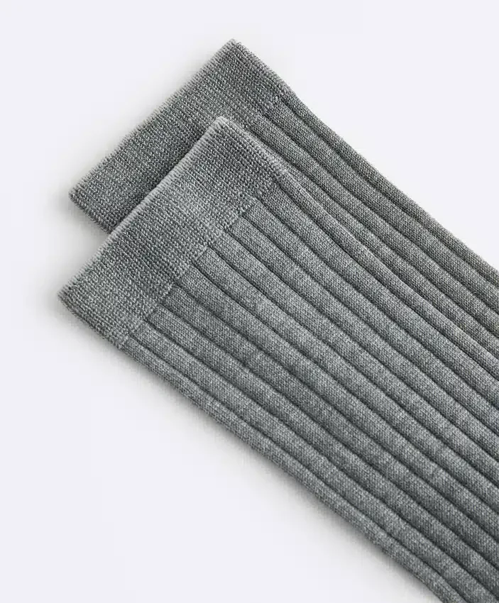 Chaussettes classiques en mélange de soie à côtes Chaussettes classiques en mélange de soie à côtes