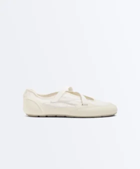 Chaussures plates de sport en nylon