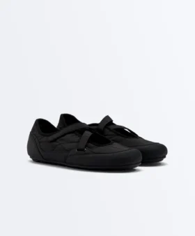 Chaussures plates de sport en nylon