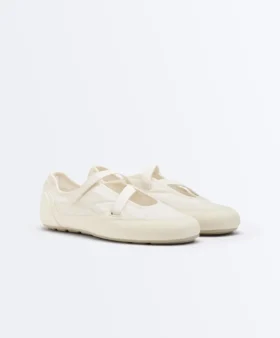 Chaussures plates de sport en nylon