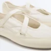 Chaussures plates de sport en nylon