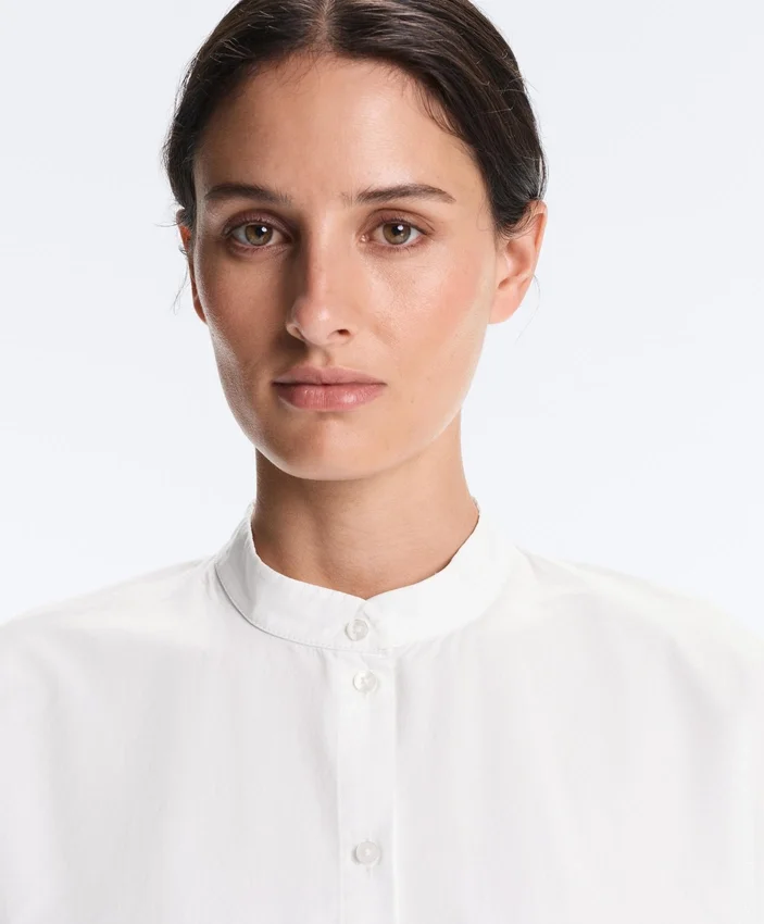 Chemise à col montant 100 % coton Chemise à col montant 100 % coton