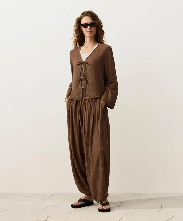 Chemise à manches longues avec liens, 100 % coton Chemise à manches longues avec liens, 100 % coton