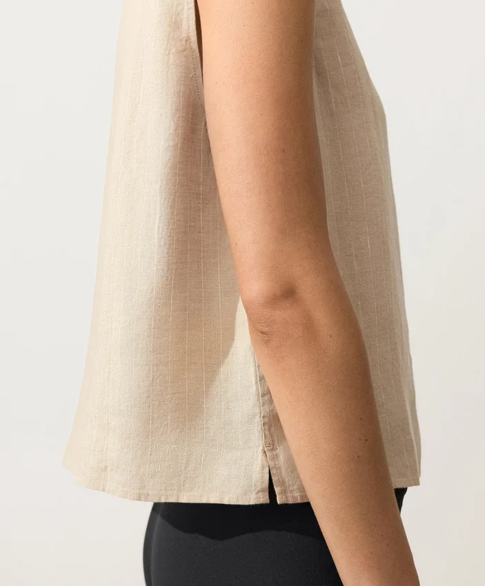 Chemise sans manches 100 % lin à col montant et boutons Chemise sans manches 100 % lin à col montant et boutons