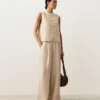 Chemise sans manches 100 % lin à col montant et boutons Chemise sans manches 100 % lin à col montant et boutons
