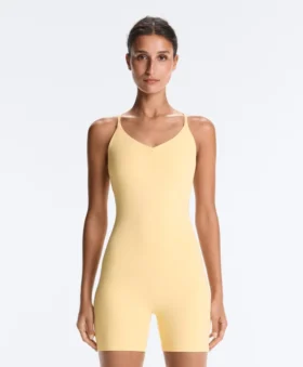 Combinaison courte Comfortlux avec détail noué