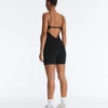 Combinaison courte Evermove à dos nu en shorts