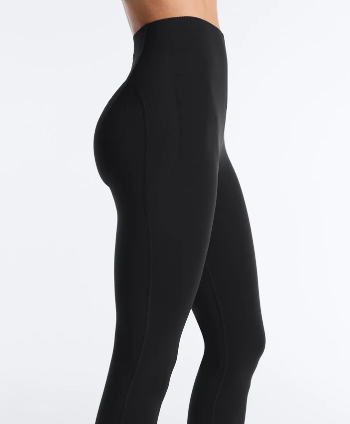 Compressive Leggings avec taille haute qui remontent jusqu’aux chevilles Compressive Leggings avec taille haute qui remontent jusqu’aux chevilles