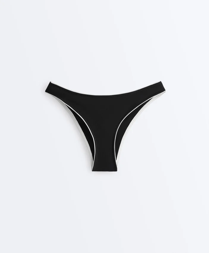 Culotte de bain à couverture moyenne avec découpe en U et passepoil Culotte de bain à couverture moyenne avec découpe en U et passepoil