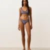 Culotte de bikini à couverture moyenne à découpe en U en tissu rayé texturé