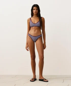 Culotte de bikini à couverture moyenne à découpe en U en tissu rayé texturé