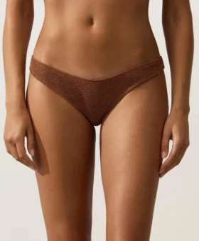 Culottes brésiliennes froncées avec découpe en U