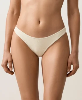 Culottes brésiliennes froncées avec découpe en U