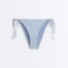 Culottes de bain à couverture moyenne texturées à rayures avec liens Culottes de bain à couverture moyenne texturées à rayures avec liens