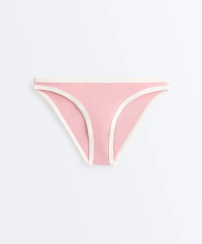 Culottes de bikini classiques à bordures contrastées Culottes de bikini classiques à bordures contrastées