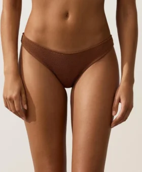 Culottes de bikini à coupe en U et en tissu froissé, couvrance moyenne