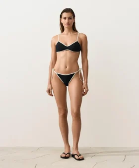 Culottes de bikini à couverture moyenne avec bordures contrastées et liens