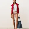 Culottes de bikini à couverture moyenne en crochet rayé avec liens