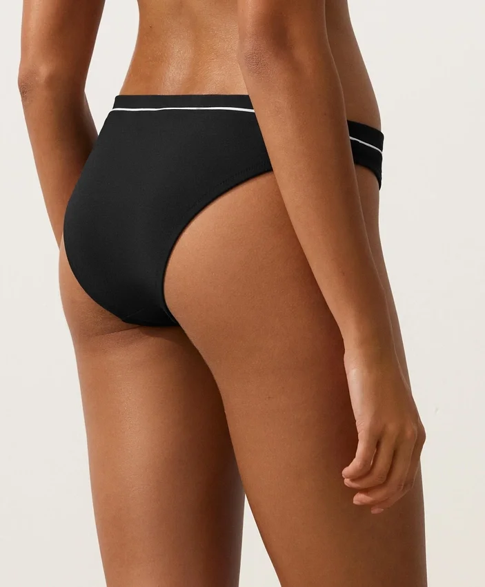 Culottes de Bikinis classiques avec passepoil Culottes de Bikinis classiques avec passepoil