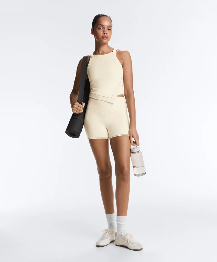 Débardeur à dos nu Comfortlux avec ourlet ajouré Débardeur à dos nu Comfortlux avec ourlet ajouré