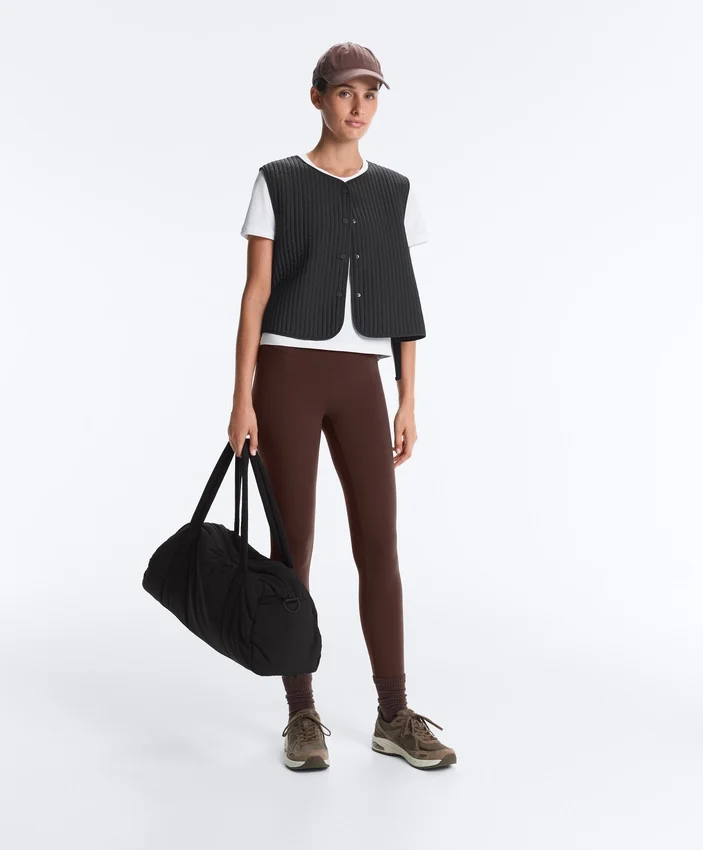 Gilets sans manches matelassés fins en nylon Gilets sans manches matelassés fins en nylon