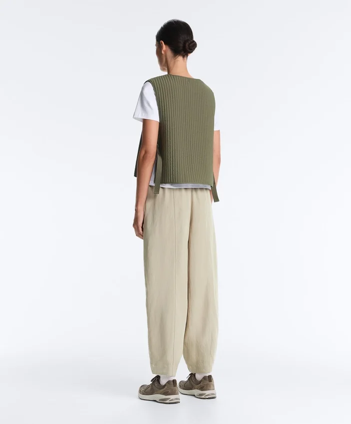 Gilets sans manches matelassés fins en nylon Gilets sans manches matelassés fins en nylon