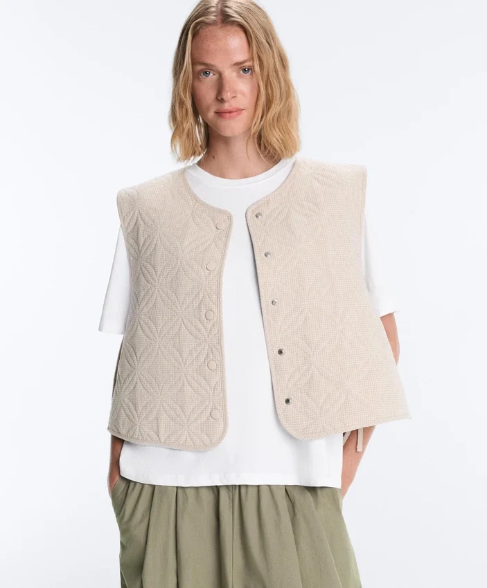 Gilets sans manches matelassés à motif vichy floral Gilets sans manches matelassés à motif vichy floral