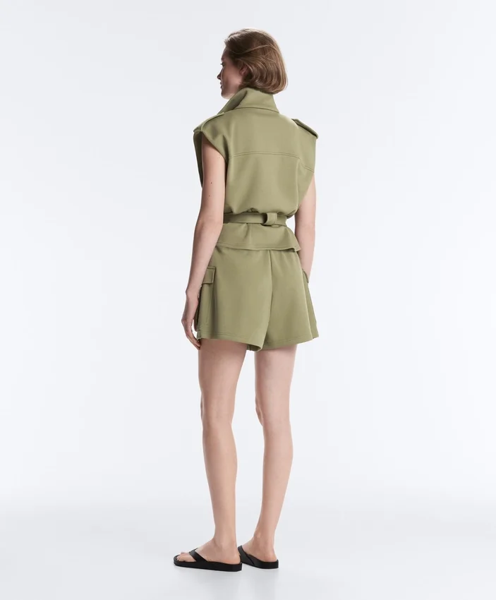 Gilets sans manches utilitaires en piqué avec ceinture en coton Gilets sans manches utilitaires en piqué avec ceinture en coton