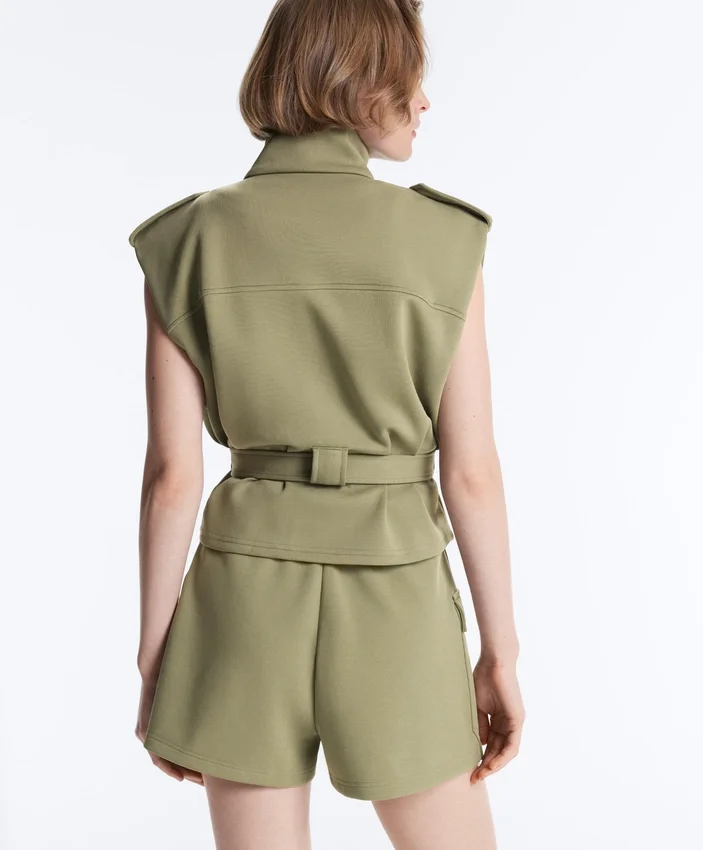 Gilets sans manches utilitaires en piqué avec ceinture en coton Gilets sans manches utilitaires en piqué avec ceinture en coton