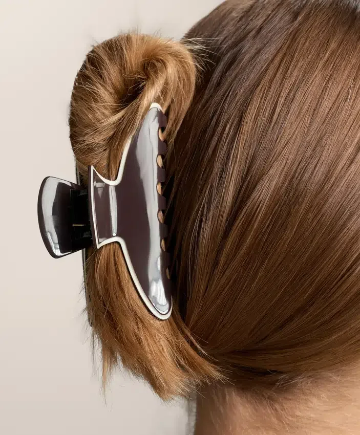 Grande pince à accessoires cheveux avec passepoil Grande pince à accessoires cheveux avec passepoil