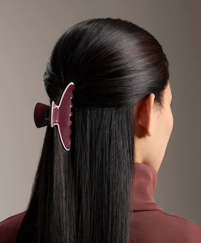 Grande pince à accessoires cheveux avec passepoil Grande pince à accessoires cheveux avec passepoil