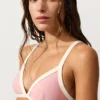 Haut de bikini triangle à bordures contrastées Haut de bikini triangle à bordures contrastées