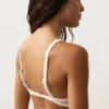 Haut de bikini triangle à bordures contrastées Haut de bikini triangle à bordures contrastées