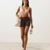 Haut de bikini triangle à bordures contrastées Haut de bikini triangle à bordures contrastées