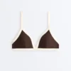Haut de bikini triangle à bordures contrastées