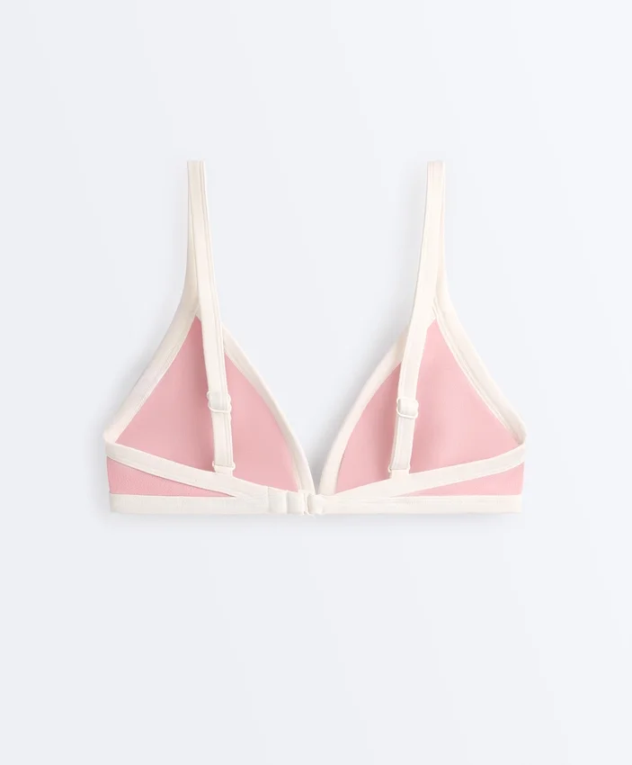 Haut de bikini triangle à bordures contrastées Haut de bikini triangle à bordures contrastées