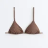 Haut de bikini triangle à mini pois