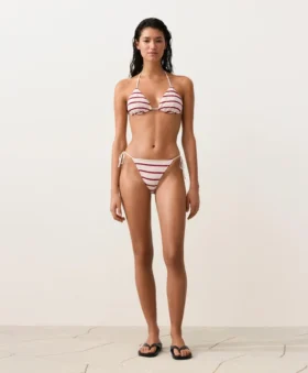Haut de bikini triangle à rayures en crochet Haut de bikini triangle à rayures en crochet