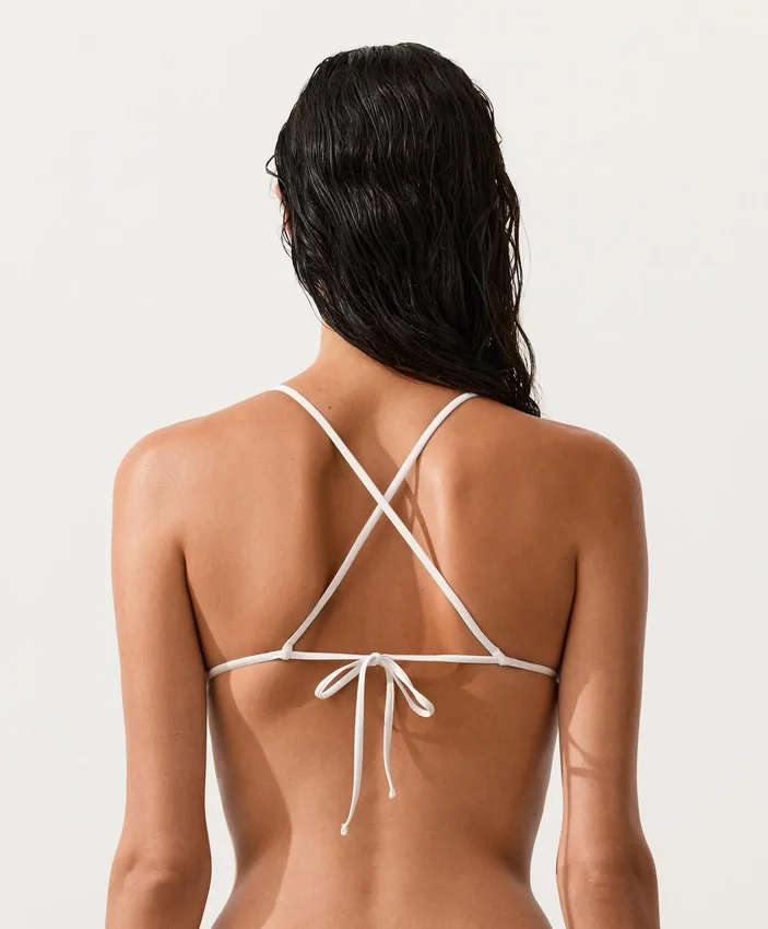 Haut de bikini triangle à rayures en crochet Haut de bikini triangle à rayures en crochet