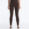 Leggings Compressive Core Control à taille haute et effet gainant, longueur cheville, avec motif ondulé Leggings Compressive Core Control à taille haute et effet gainant, longueur cheville, avec motif ondulé