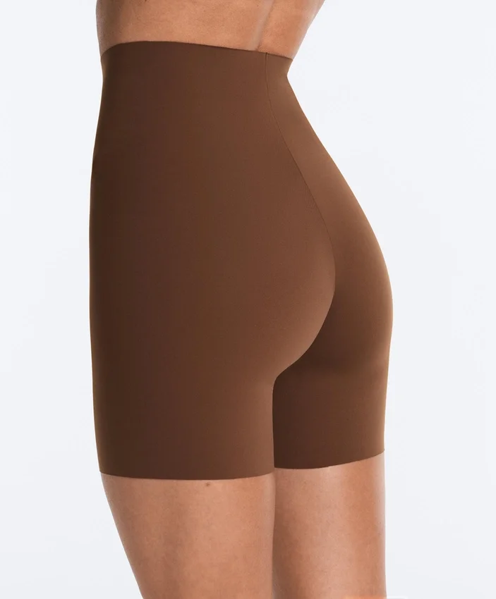 Leggings de cycliste taille haute invisible découpé au laser Leggings de cycliste taille haute invisible découpé au laser