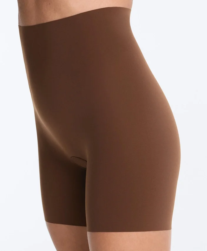 Leggings de cycliste taille haute invisible découpé au laser Leggings de cycliste taille haute invisible découpé au laser
