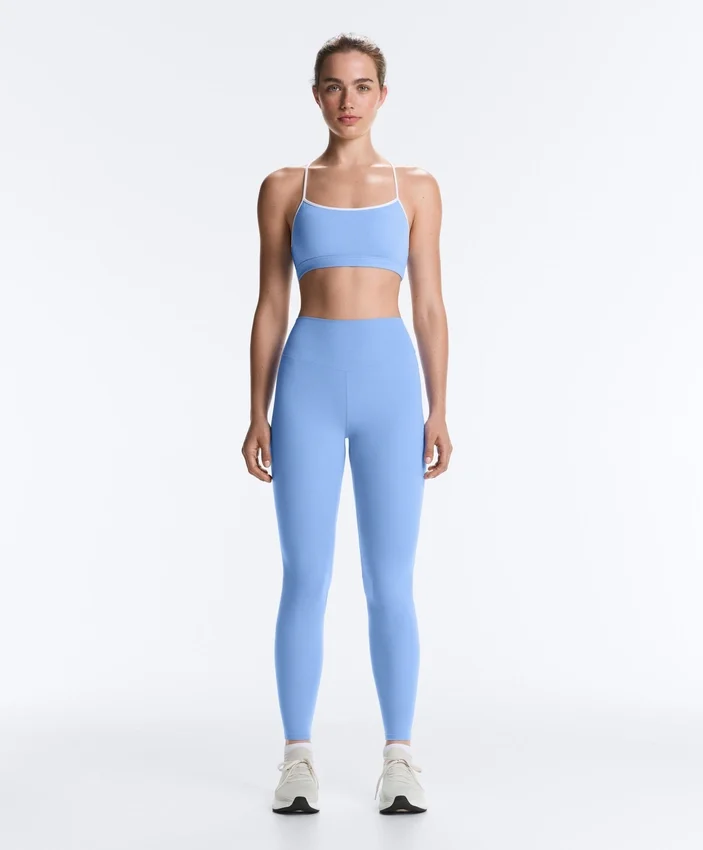 Soutien-gorge de sport Comfortlux à maintien léger avec passepoil Soutien-gorge de sport Comfortlux à maintien léger avec passepoil