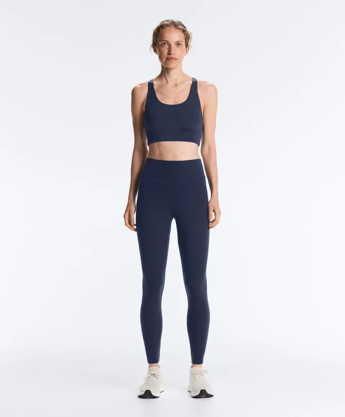 Soutien-gorge de sport Comfortlux à maintien moyen avec bonnets Soutien-gorge de sport Comfortlux à maintien moyen avec bonnets