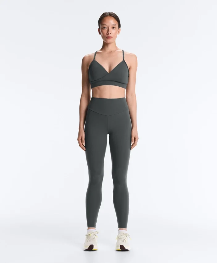 Soutien-gorge de sport tressé Comfortlux à maintien moyen Soutien-gorge de sport tressé Comfortlux à maintien moyen