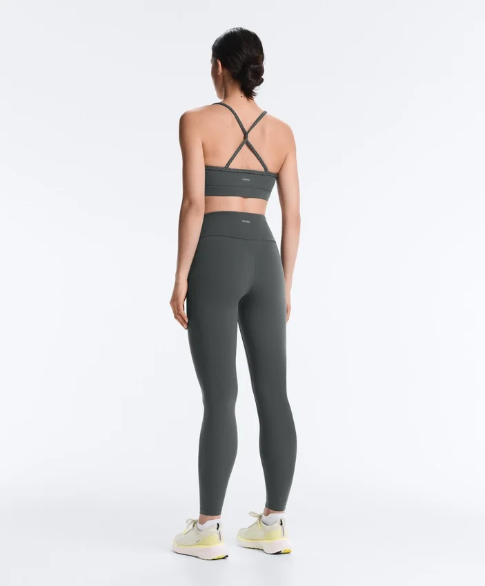 Soutien-gorge de sport tressé Comfortlux à maintien moyen Soutien-gorge de sport tressé Comfortlux à maintien moyen