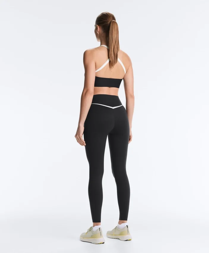 Soutien-gorge de sport Perfect-Adapt à maintien moyen et contrasté Soutien-gorge de sport Perfect-Adapt à maintien moyen et contrasté